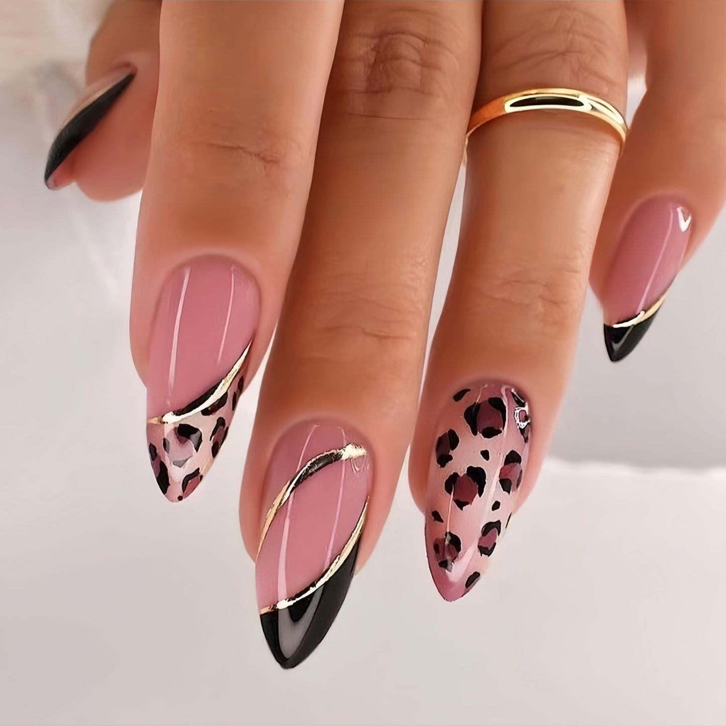 Almond Press on Nails Short Leopard False Nails with Gold Line Leopard Print Design Glue on Nails Brown Leopard Print Fake Nails Glossy Black French Tips Acrylic Artificial False Nails for Women 24Pcs